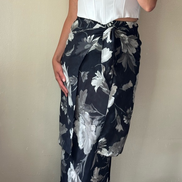 Von Saken skirt - Picture 3 of 8